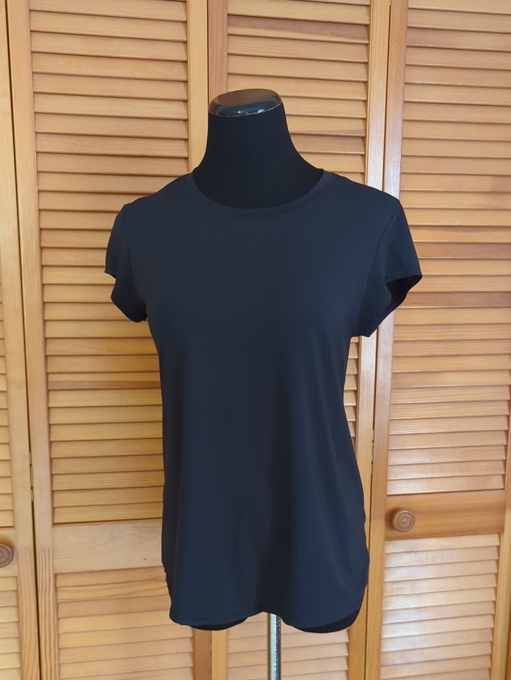 3/$15 All In Motion Black Work Out Top Size Small Athletic Short Sleeve Tee